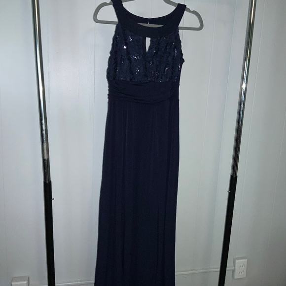 En Focus Studio navy Sequin formal dress front slit Sz 6 halter neckline - Picture 1 of 9